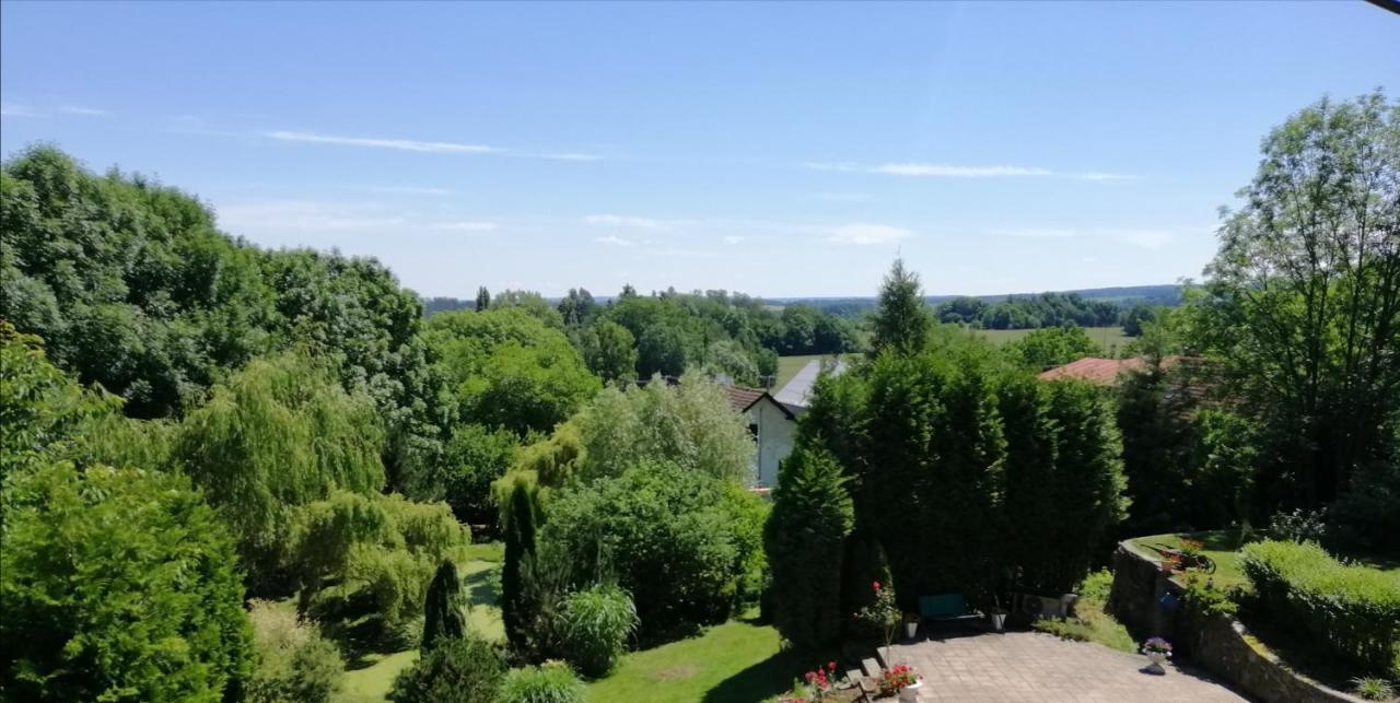 Apartman Fara Vcelakov Extérieur photo