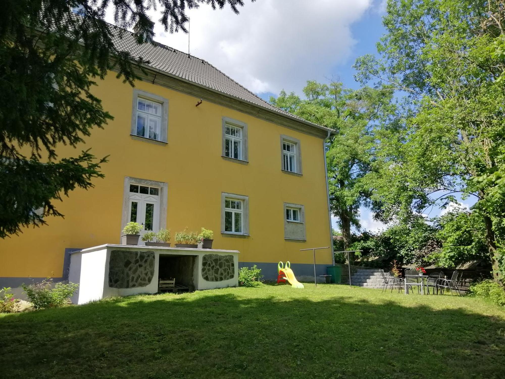 Apartman Fara Vcelakov Extérieur photo